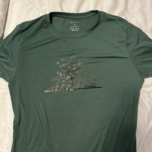 SHEIN Tops - SHEIN T-shirt